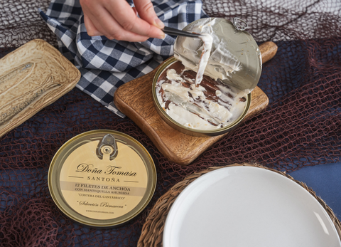 Anchoas de Costera con mantequilla ahumada (12 filetes grandes) 80g
