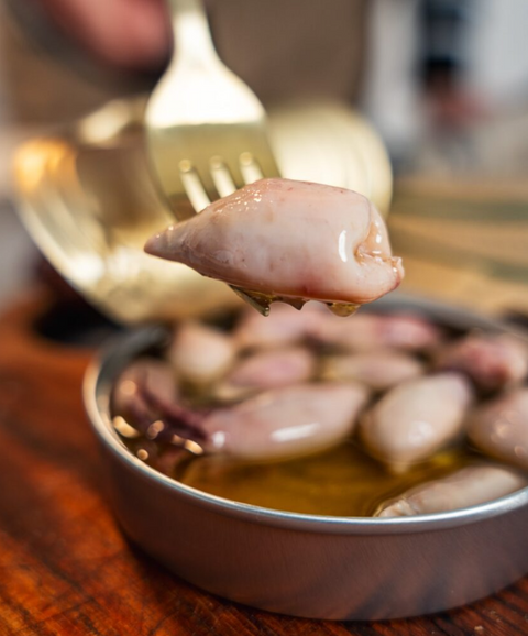 Chipirones rellenos en aceite de oliva (6/8 uds)