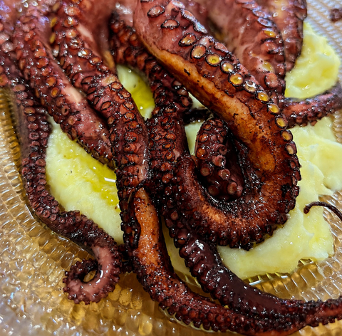 Pack de Pescado Salvaje (1 Pulpo del Cantábrico de 1,5Kgs + Merluza de 2Kgs)
